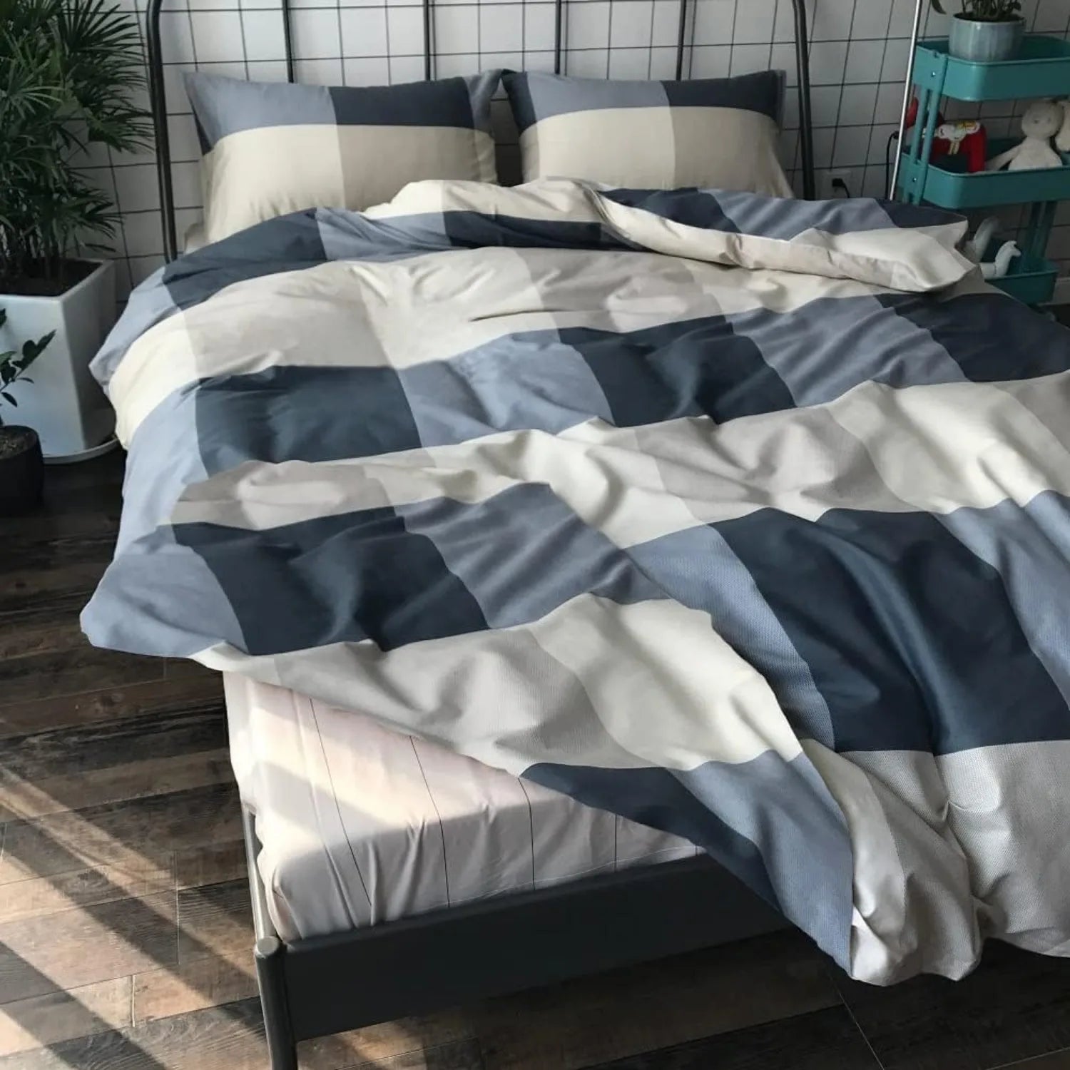 Queen Comforter Set Fluffy Plaid Checkered Pattern Comforter Set Modern Style Geometric Comforter with 2 Pillow Shams Grid Plaid - silverfoxgoods
